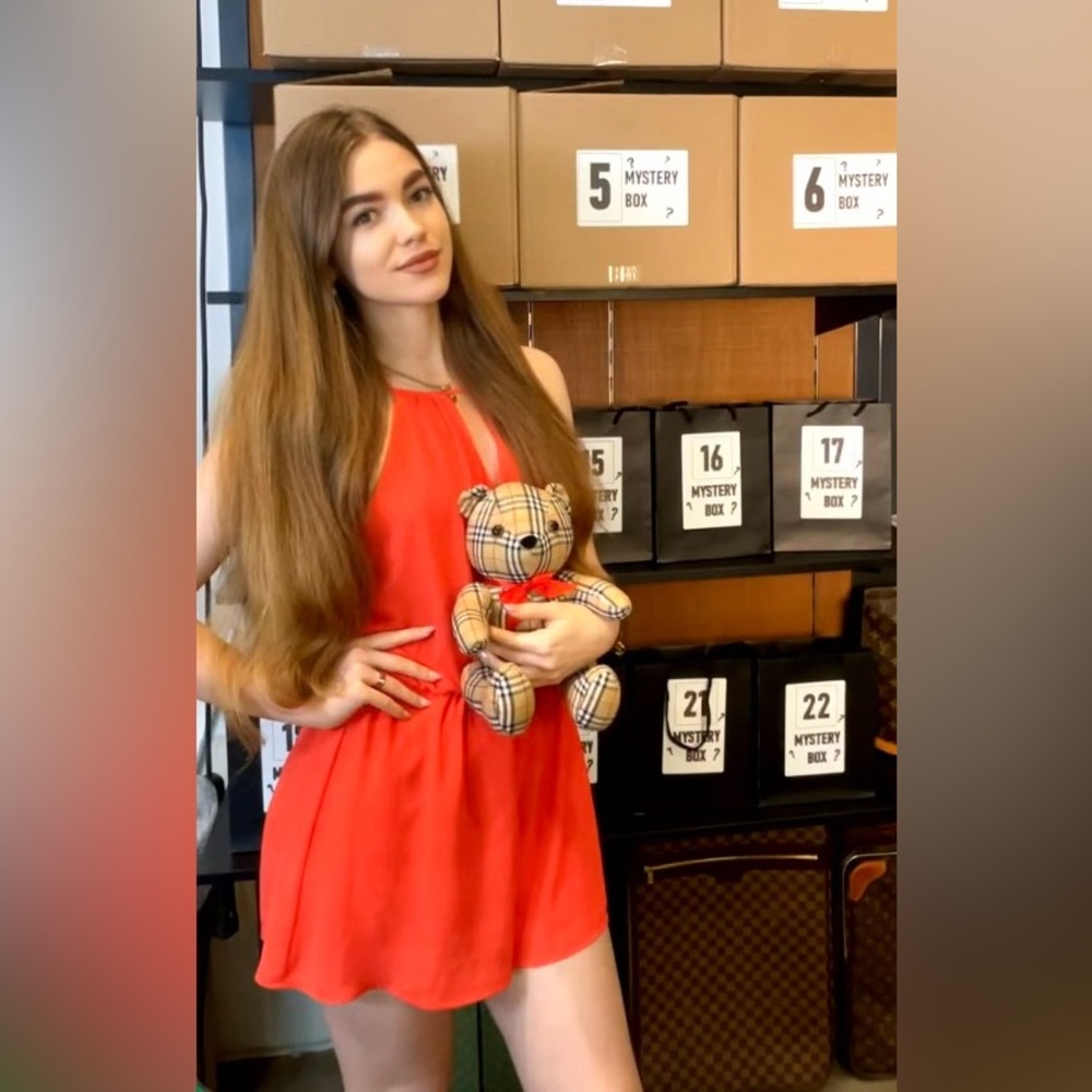 ❤️‍🔥 VICKY IS GOING LIVE‼️ - Picture 7 of 11